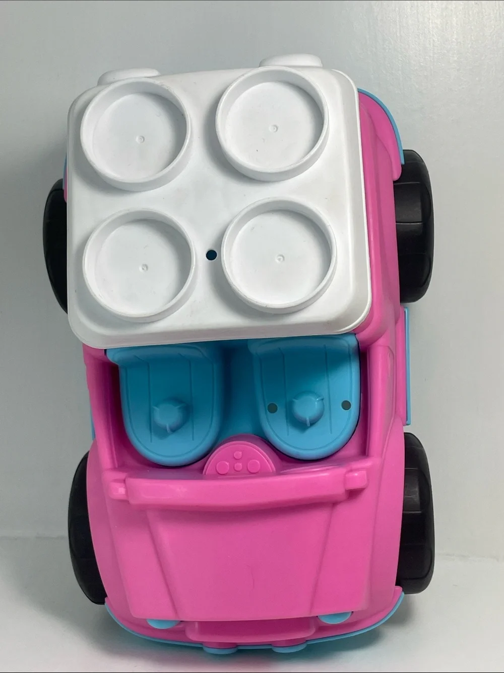 Fisher-Price Little People Pink Adventure Jeep SUV 2010 with 2 figures
